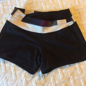 Lululemon shorts size 4